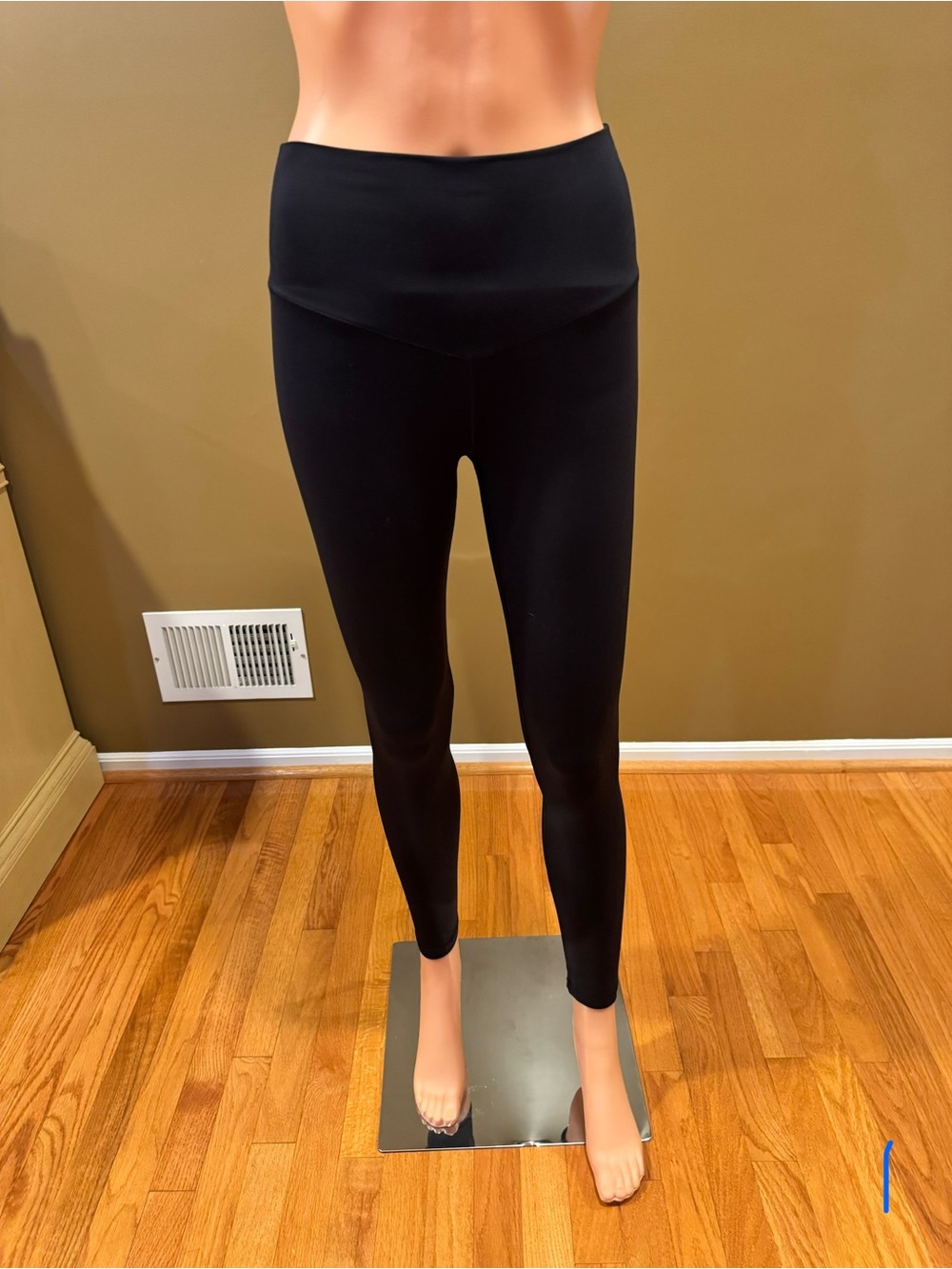 aerie Black High-Waisted V-Seam Leggings